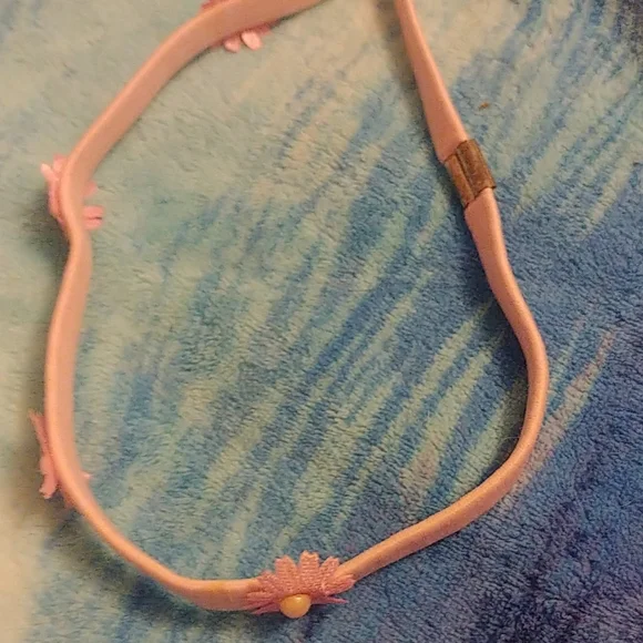 Light pink headband with flowers - Picture 1 of 1